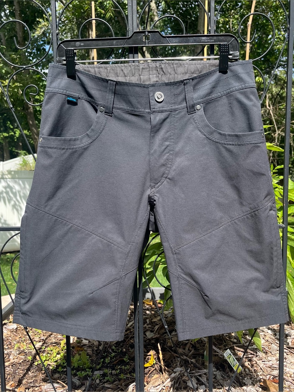 Kuhl Men's Silencr Kargo Shorts Raven Black Size 31 Actual 32x10 Ripstop Hiking
